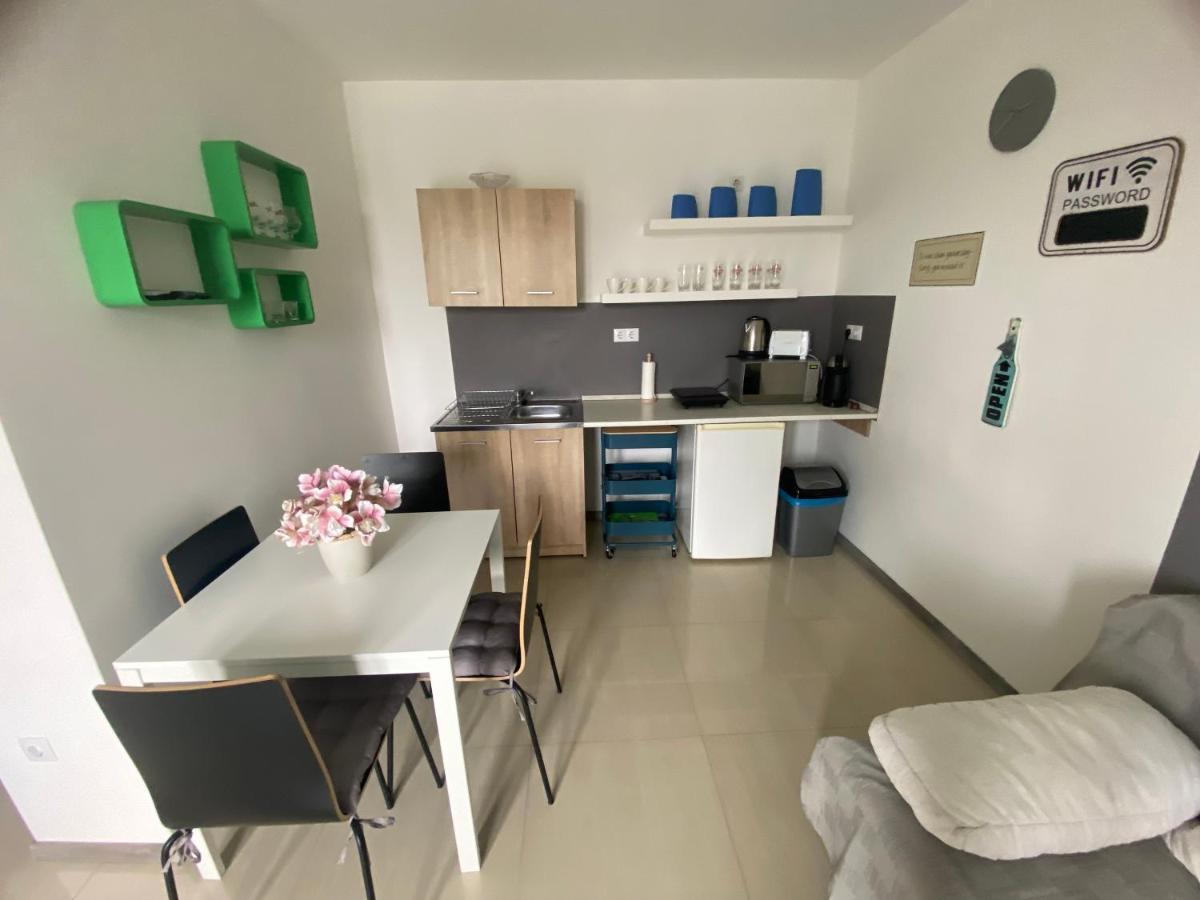Lexi Family Apartman Apartamento Hajdúszoboszló Exterior foto