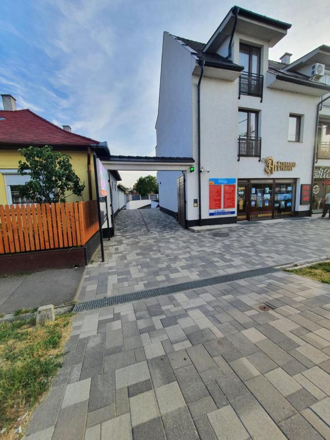 Lexi Family Apartman Apartamento Hajdúszoboszló Exterior foto